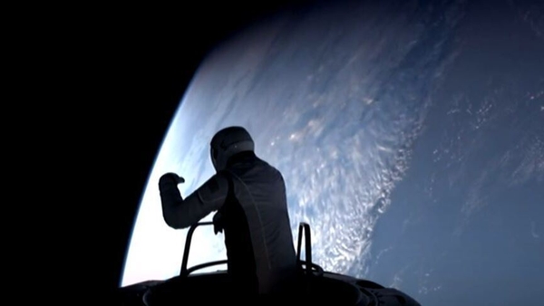 Jared Isaacman emerges from the SpaceX capsule (Credit: SpaceX.com)