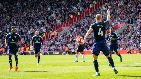 Premier League: Southampton 0-3 Manchester United recap
