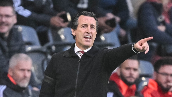 Unai Emery wore a black armband at this evening's game in Switzerland