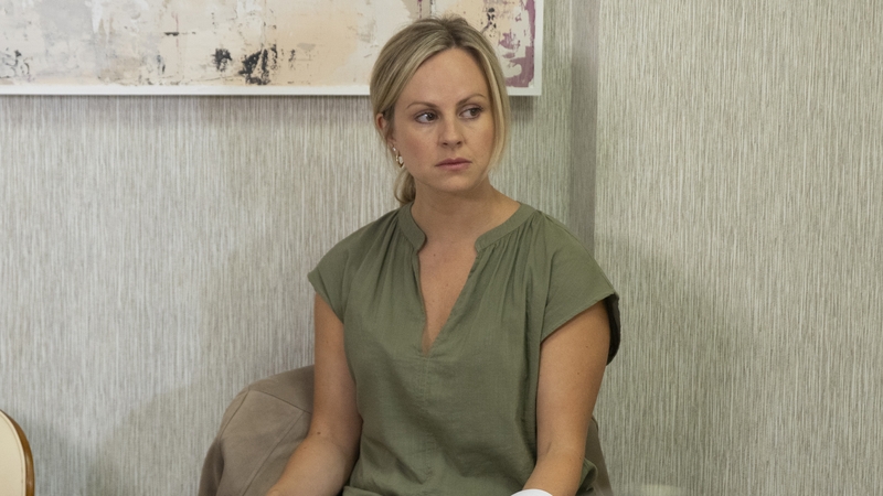 Corrie star Tina O'Brien says her character Sarah "feels like she's in a nightmare" after daughter Bethany's botched cosmetic surgery