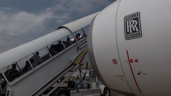 Rolls-Royce has been hit by an engine defect on an Airbus A350 plane that led to the cancellation of dozens of Cathay Pacific flights this month.