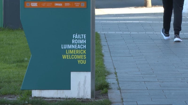In the Irish language the greeting on this sign translates to 'Welcome, Limerick' or 'We Welcome Limerick'