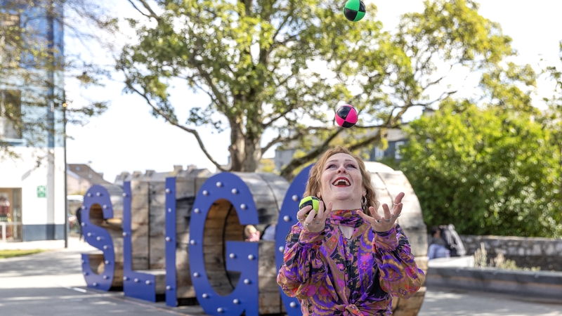 Jugglers will welcome people to Sligo town (Pic: Donal Hackett)