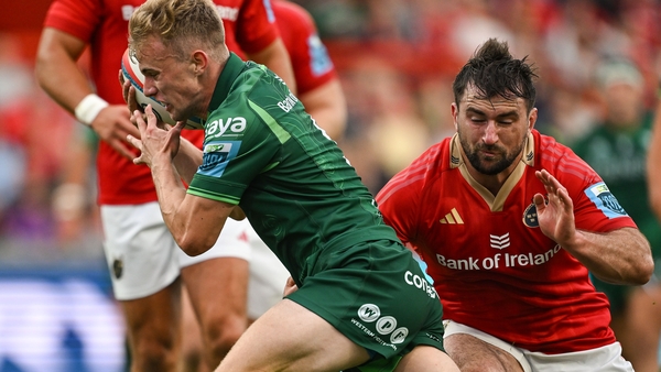 Ben Murphy runs in for a try