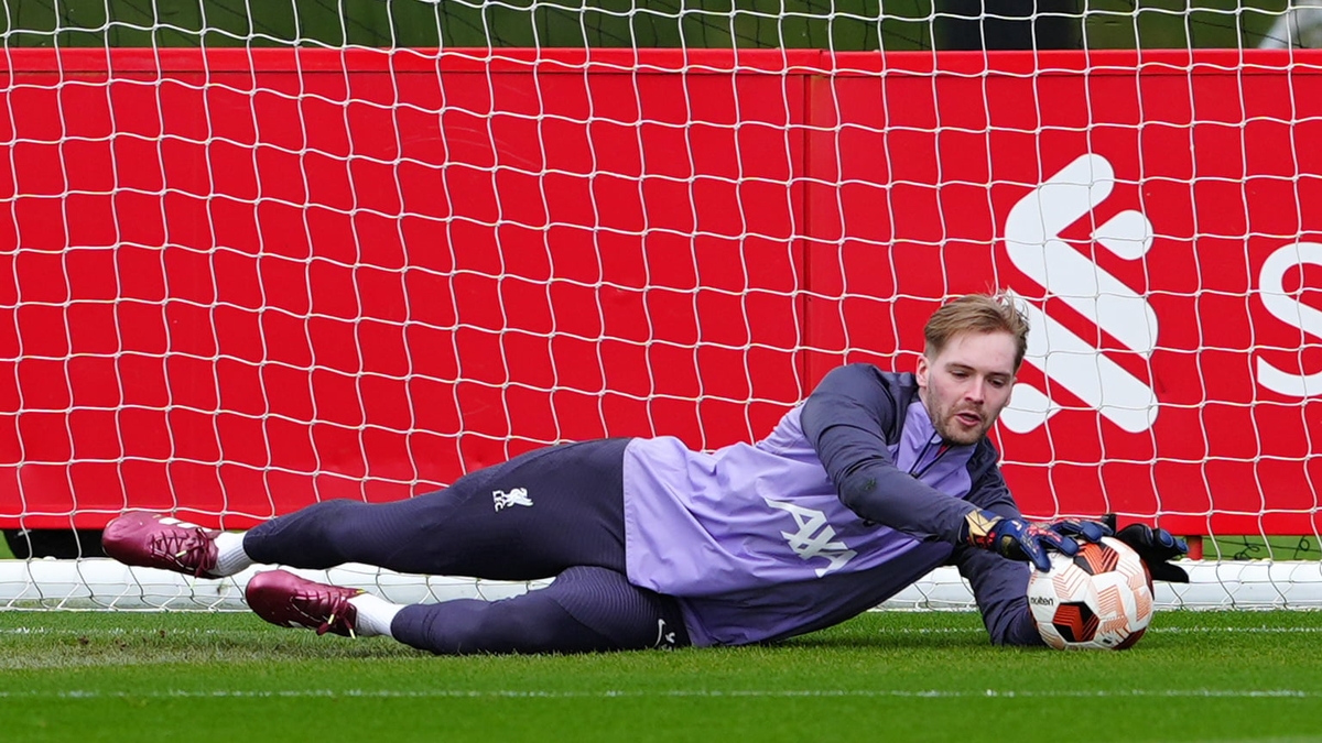 How to save a penalty like Caoimhín Kelleher? 