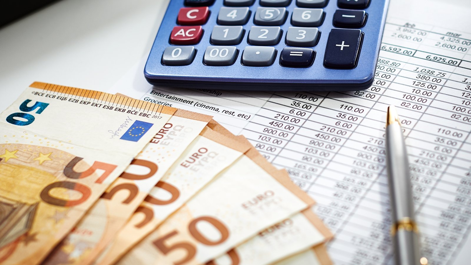 IT, finance and construction top salary rankings