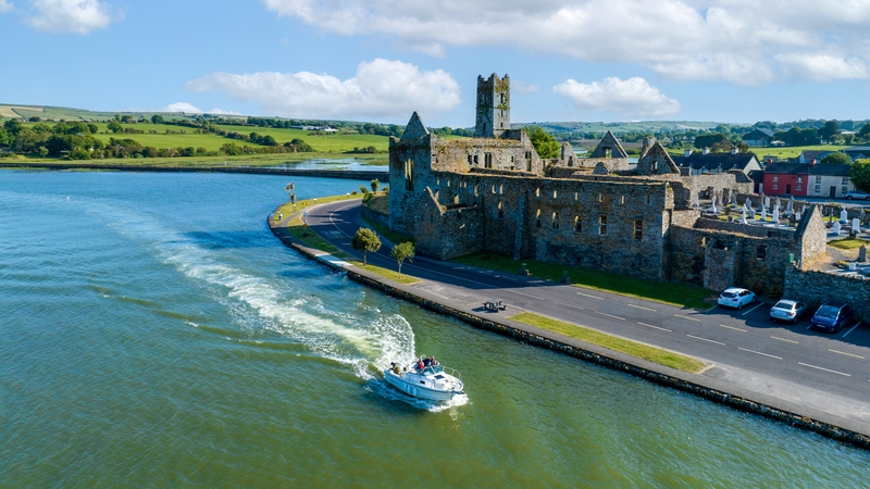 Seal gréine i ndeisceart Chorcaí. [Pic: Fáilte Ireland]