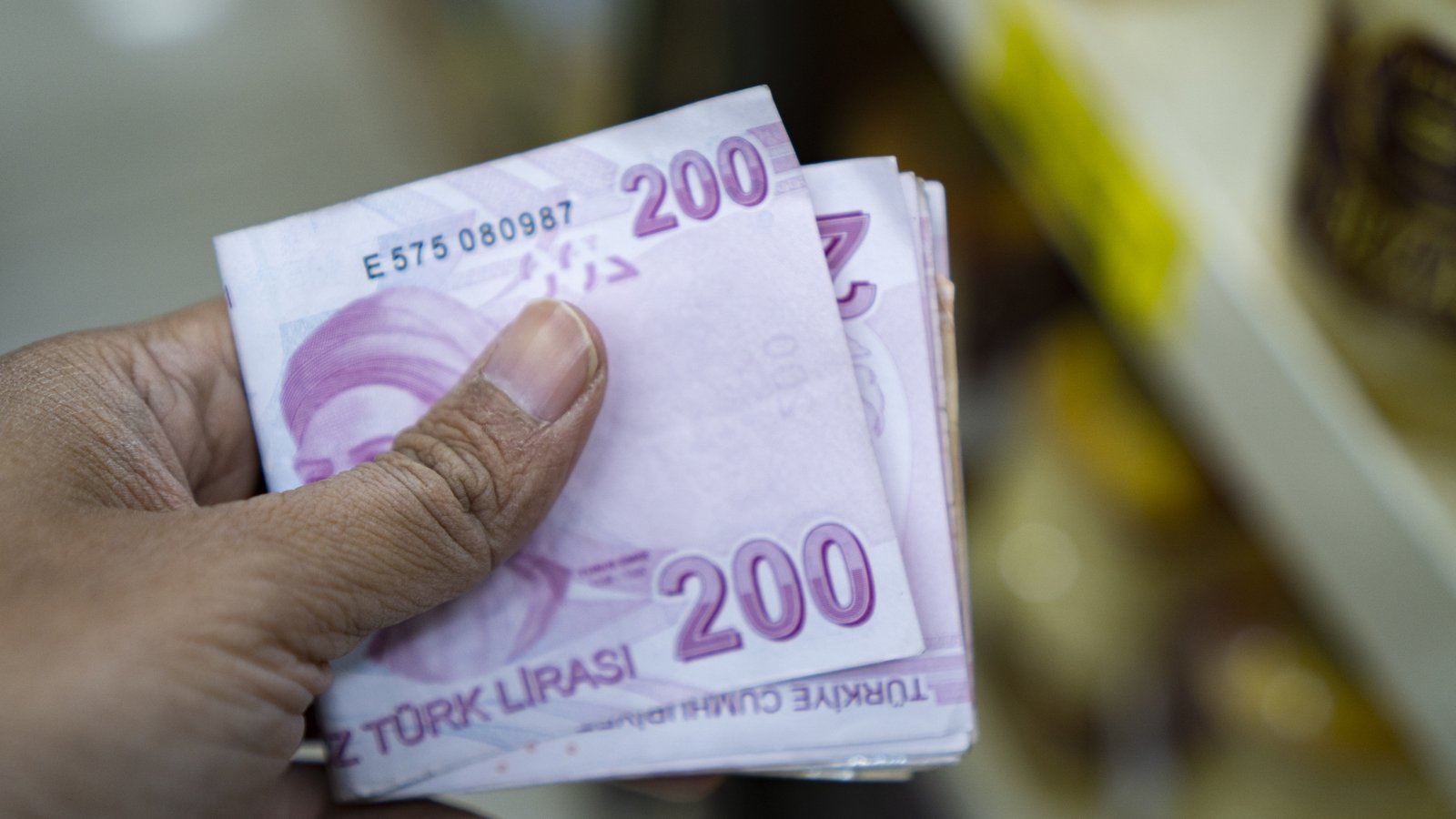 Turkey inflation falls to 30.9% in December from 44%