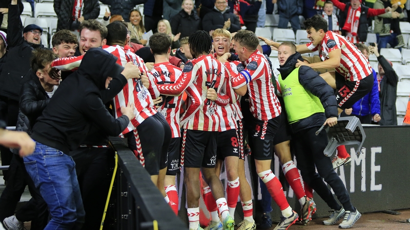 Sunderland celebrate a bizarre late leveller