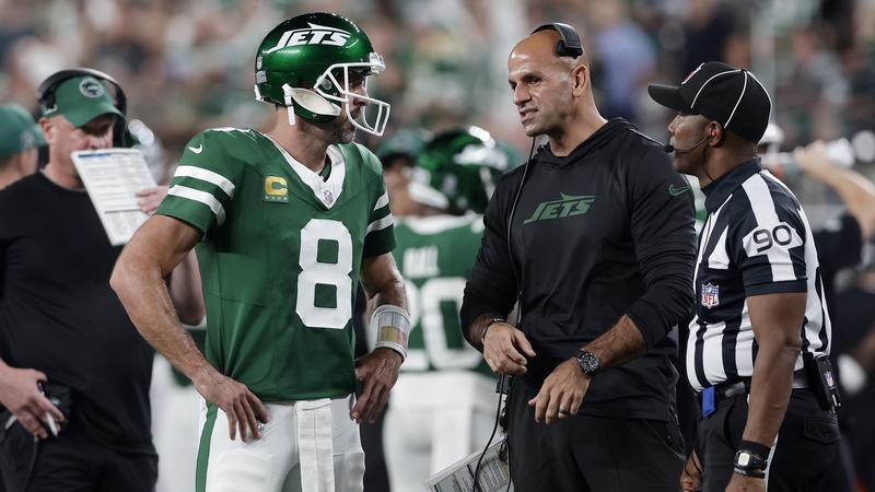 Robert Saleh (R) with Jets quarterback Aaron Rodgers
