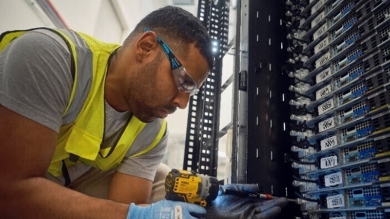 Removal of servers from a rack at the Amazon recycling facilities