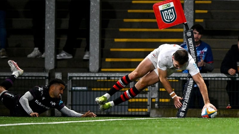 Jacob Stockdale touches down Ulster's sixth try