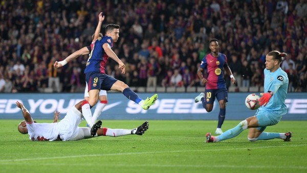 Robert Lewandowski scores his second