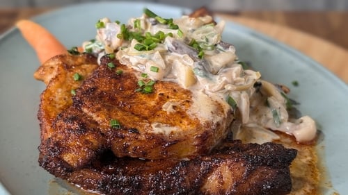 Trisha's air fryer paprika pork chops with mushroom & apple sauce: Today