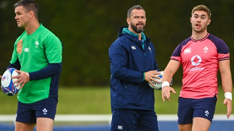 Johnny Sexton (l) at Ireland training last year with Andy Farrell and Jack Crowley (r)