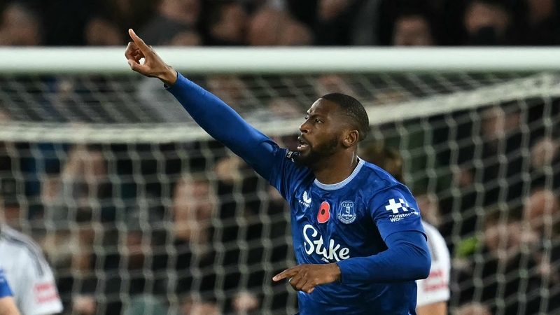 Beto celebrates his late equaliser for Everton