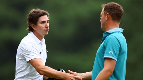 Nico Echavarria (L) edged out Justin Thomas (R) in Japan