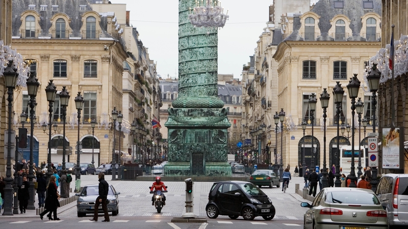 Through-traffic will be banned from around Place Vendome under the new rules