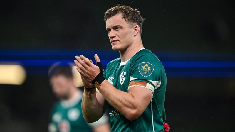Josh Van der Flier acknowledges the Aviva faithful after a disappointing Ireland display against New Zealand