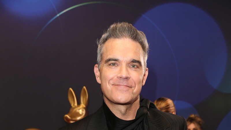 Robbie Williams: "I guess not every nook has been bleached"