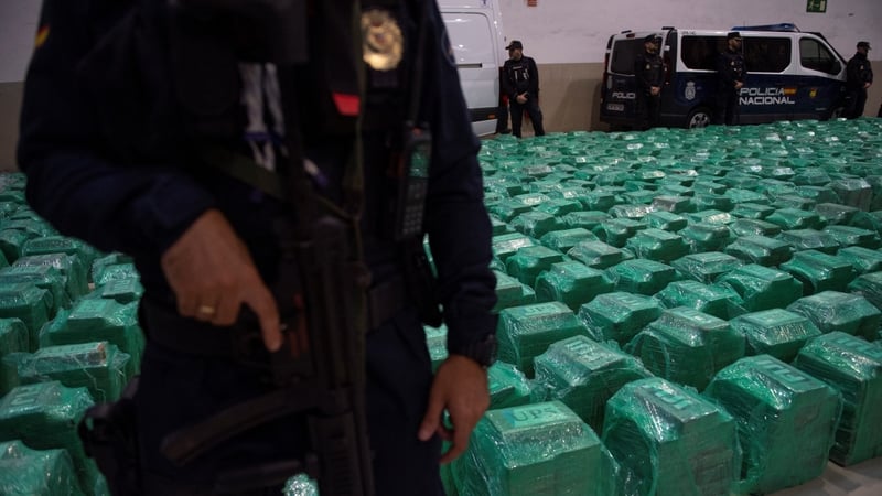 The arrests were linked to the seizure last month of 13 tonnes of cocaine that arrived in the southern port of Algeciras from Ecuador's largest city Guayaqui