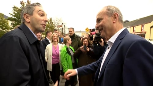 Cruinniú gan choinne: Simon Harris agus MIcheál Martin i mbun stocaireachta i gCill Orglan