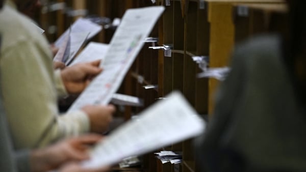 An Coimisiún Toghcháin said it expects there are hundreds of thousands of additional names across the election registers
