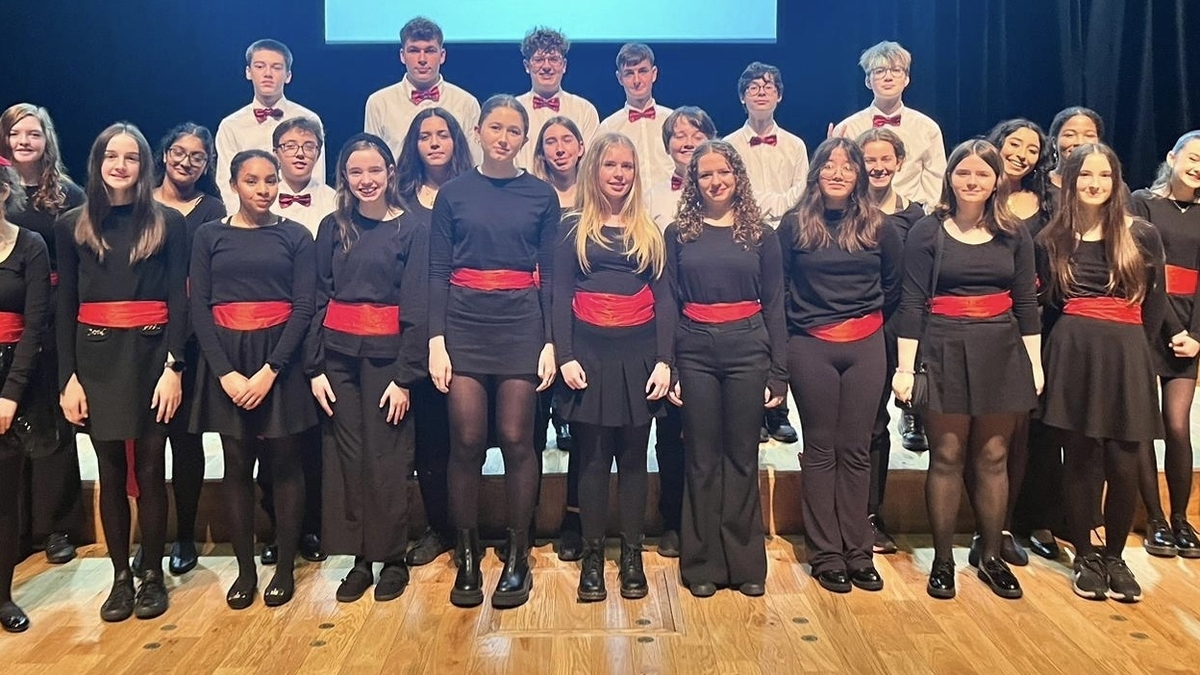 Sutton Park Schools Senior Choir, Dublin | Glow