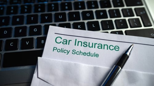 Peopl Insurance has examined the cost of car insurance for learner drivers of various ages and the savings which can be made by moving from a learner permit to a full licence