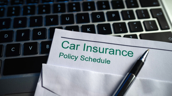 Peopl Insurance has examined the cost of car insurance for learner drivers of various ages and the savings which can be made by moving from a learner permit to a full licence