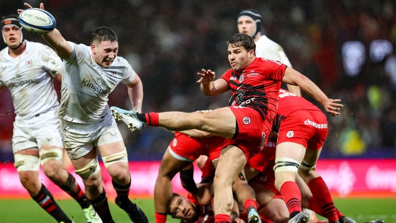 Antoine Dupont scored one of Toulouse's nine tries