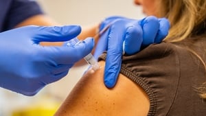 HSE says cases of flu to peak during Christmas week show image