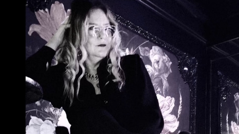 Kerry Worton: "Don't be fooled by a woman walking on stage with an acoustic guitar. I can make that guitar sound like it's in Black Sabbath rather than Simon and Garfunkel."