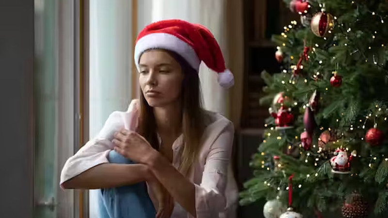 Occasions like Christmas can intensify feelings of homesickness. Photo: fizkes/ Shutterstock