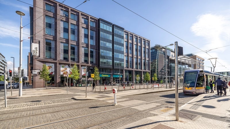 The Point Campus student accommodation centre, located in the Dublin Docklands area, comprises 966 bed spaces