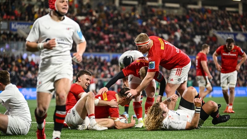 Shane Daly celebrates a Munster try
