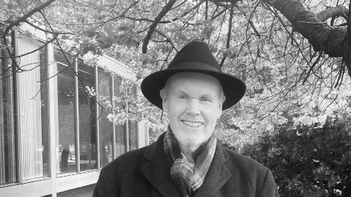 The Falcon Carol, a poem by James Harpur