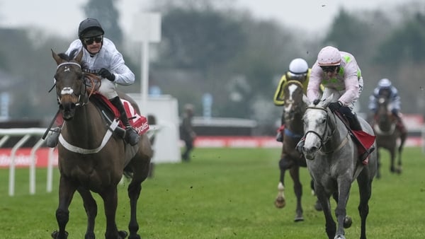 Lossiemouth proved no match for Constitution Hill in the Christmas Hurdle at Kempton on the Champion Hurdle favourite's seasonal debut