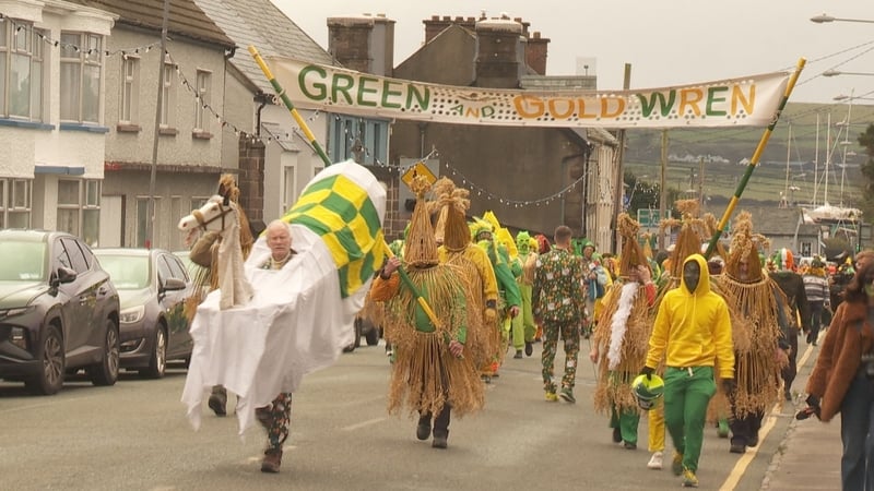 The large groups of Wrenboys brought noise and colour to the streets of Dingle-Daingean Uí Chúis