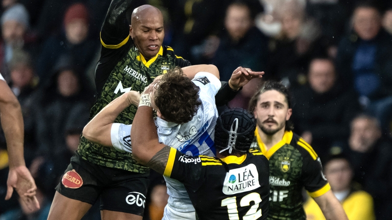 Teddy Thomas (l) was suspended for this challenge on Theo Giral of Clermont