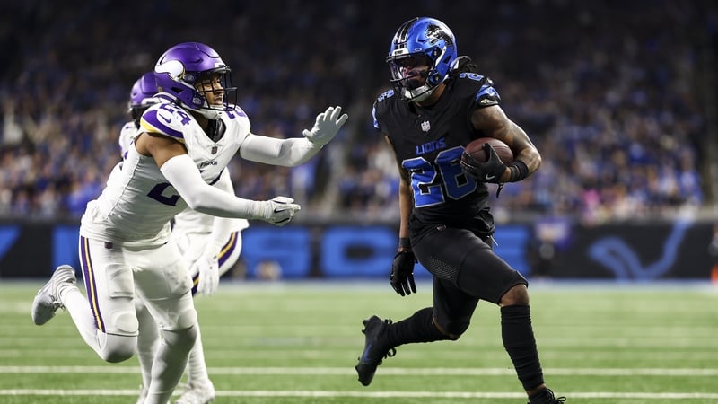 Jahmyr Gibbs on his way to scoring a touchdown in the second half against Minnesota Vikings