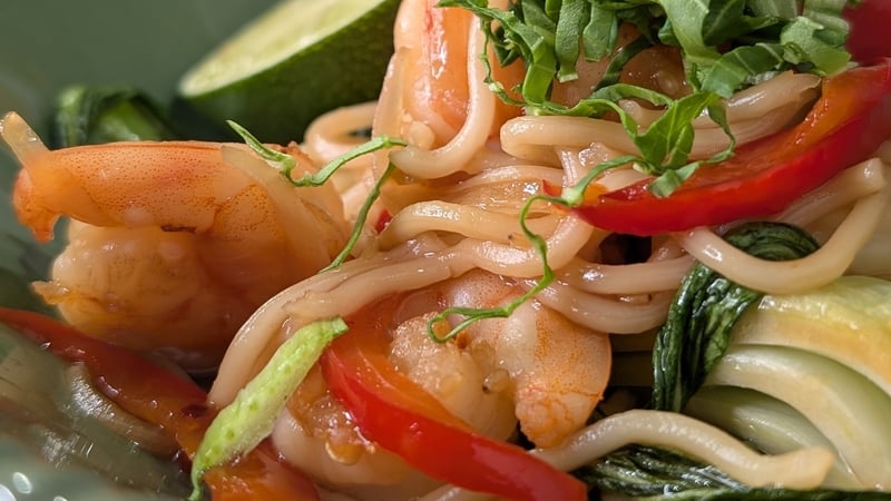 Kevin Dundon's Teriyaki prawn stir fry: Today