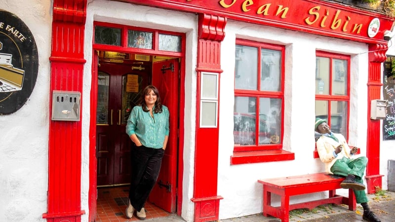 Pauline Scanlon: "Geantraí has always been about the living tradition of Irish music. This series continues to celebrate that, bringing the music and its creators into the spotlight."