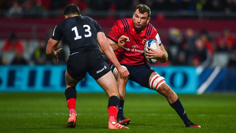 Alex Lozowski (l) tackles Tadhg Beirne when the sides met at Thomond Park in 2019