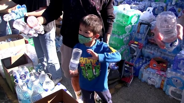 Oliver Lee was among thousands of volunteers at a wildfire donation centre in Los Angeles