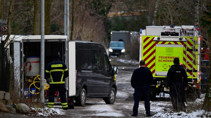 Ainmhithe á gciondíothú ar fheirm in aice le Beirlín mar gheall ar ráig den ghalar crúibe is béil