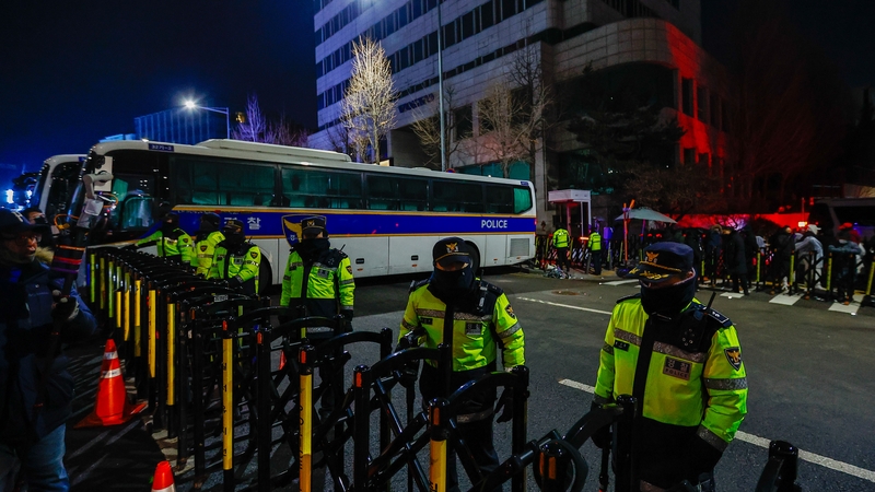 Increased police presence is seen outside the residence of Yoon Suk Yeol