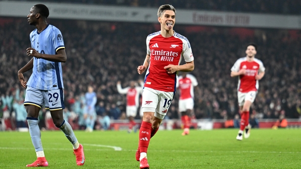Premier League: Arsenal 2-1 Tottenham - recap