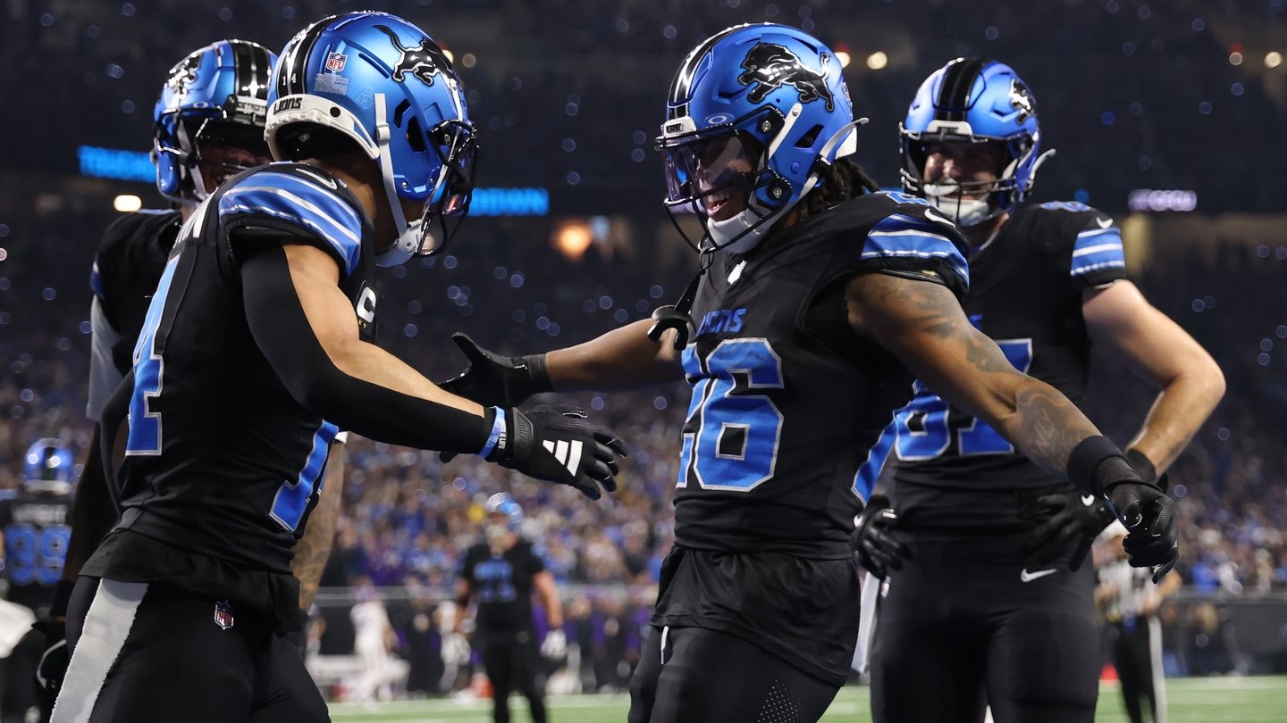 MVP showdown & Lions enter play-offs - 5 NFL Storylines