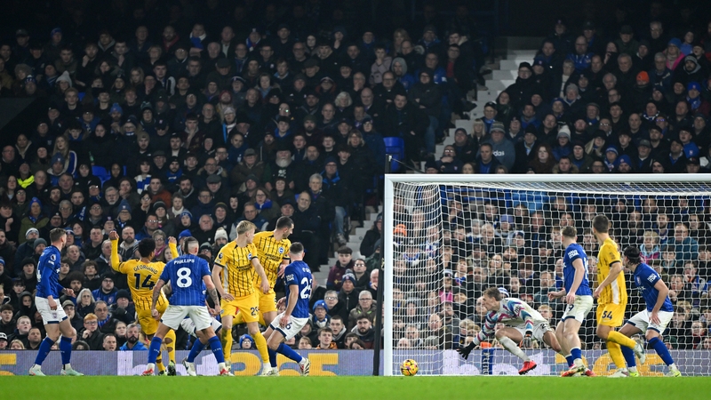 Georginio Rutter sealing the win for Brighton with a low strike